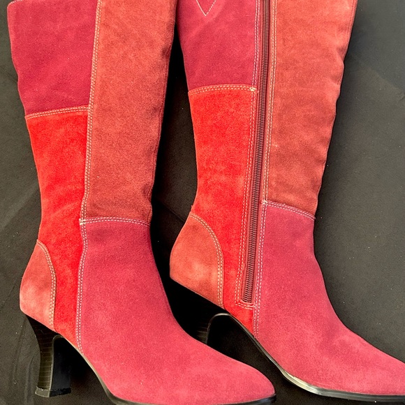 AJ Valenci Sueded Leather Tall Boots ❤️ 2.5’ Heel - Sz. 7 ~ Zippered - BNWT - Picture 2 of 6